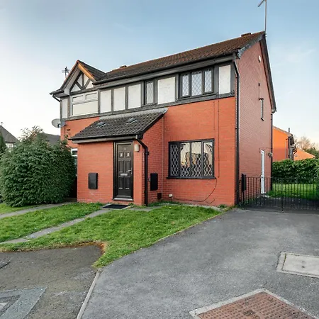 Entire Home With Free Parking Near Old Trafford, Media City & City Centre-3